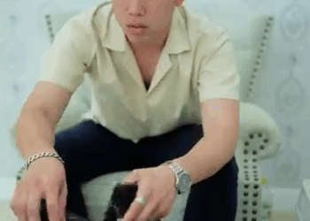 [หนังเต็มเรื่อง] 490H0815 E หญิงสาวที่อยู่ในรูปนั้นคือคนเดียวกันกับเมียเขา สรุปผู้หญิงคนนี้เป็นเมียใครกันแน่