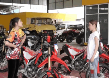 [หนังเต็มเรื่อง] 724H0805 R ไม่ต้องแต่งตัวหรูก็มีปัญญาเหมามอเตอร์ไซค์