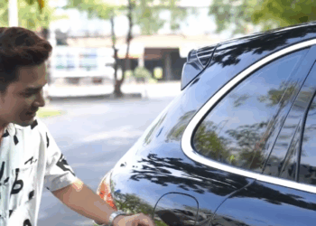 [หนังเต็มเรื่อง] 450H0825 R ช่างกล้า เอารถคนอื่นมาเป็นของตัวเอง