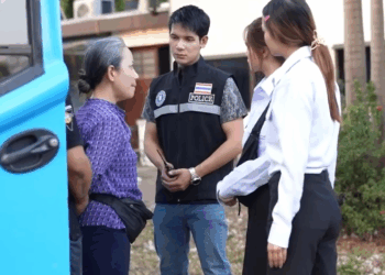 [หนังเต็มเรื่อง] 794H0815 Y รถเมล์คันใหญ่ขนาดนี้ ป้ายังขโมยอยู่เหรอ