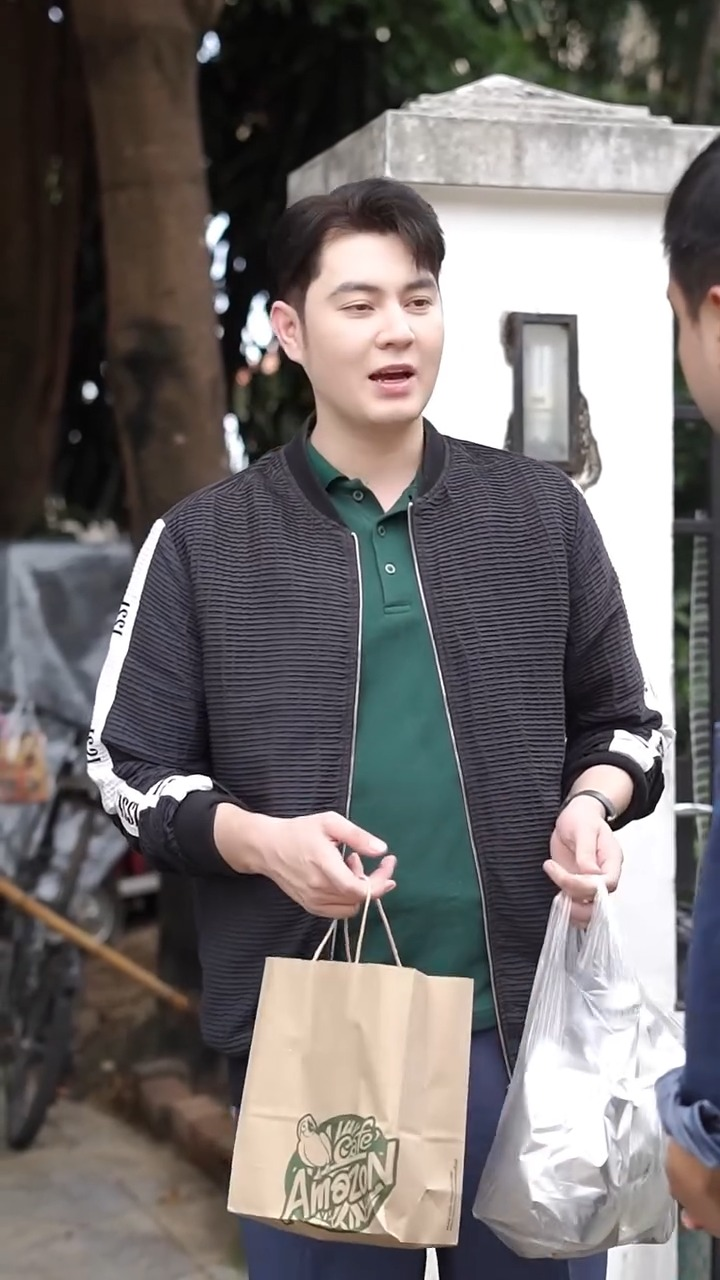 [หนังเต็มเรื่อง] 704H0805 R เป็นแค่ตัวประกอบ อย่าเสนอหน้ากินก่อนนักแสดง