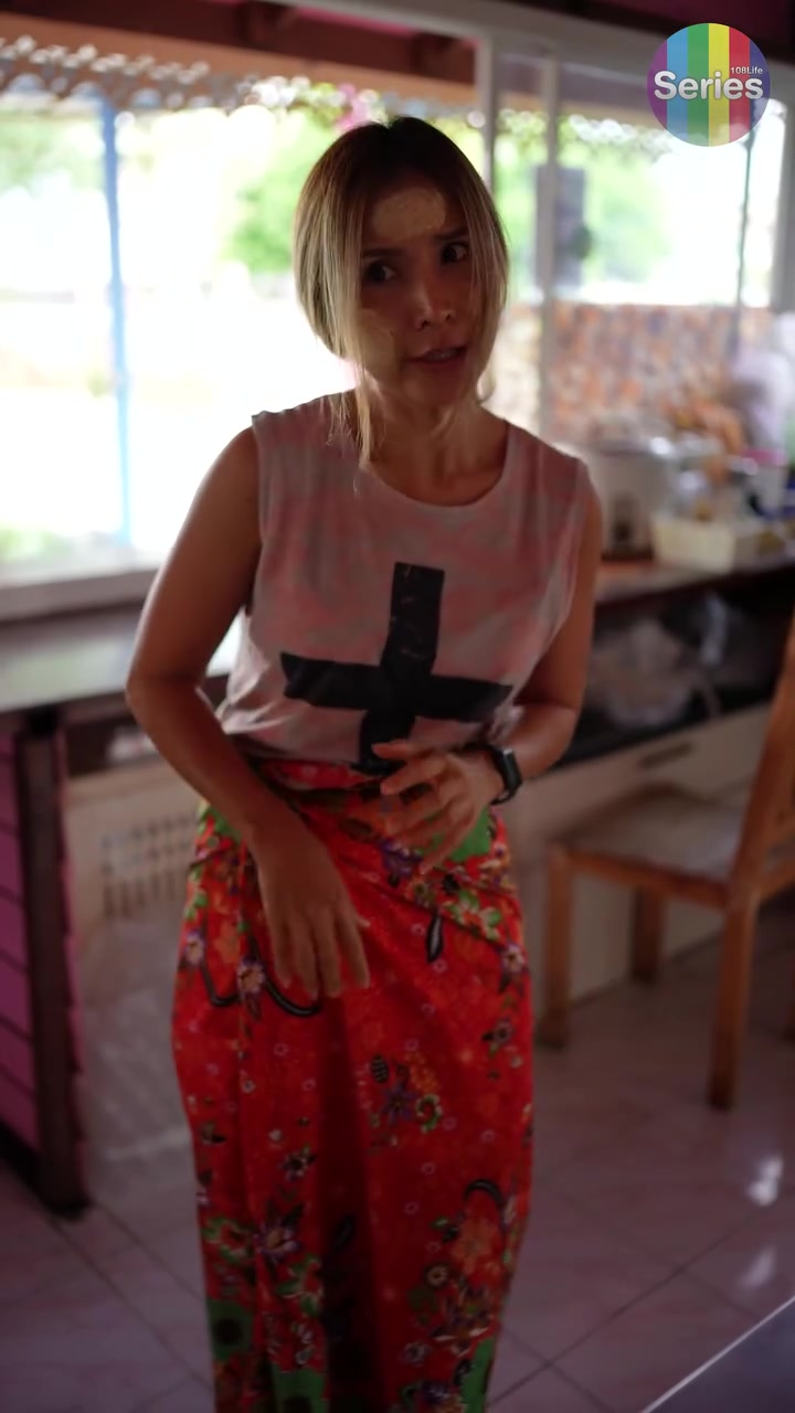 [หนังเต็มเรื่อง] 435H0815 E ป้าเสิร์ฟอาหารผิดที่ เพราะระแวงข้อความในจาน แล้