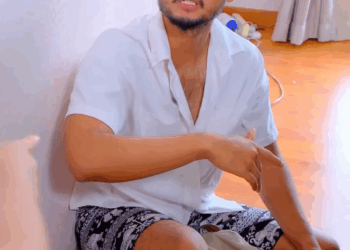 [หนังเต็มเรื่อง] 694H0805 Q มันทำอะไรห้องแม่ คนนี้เพื่อนแม่เอง 1