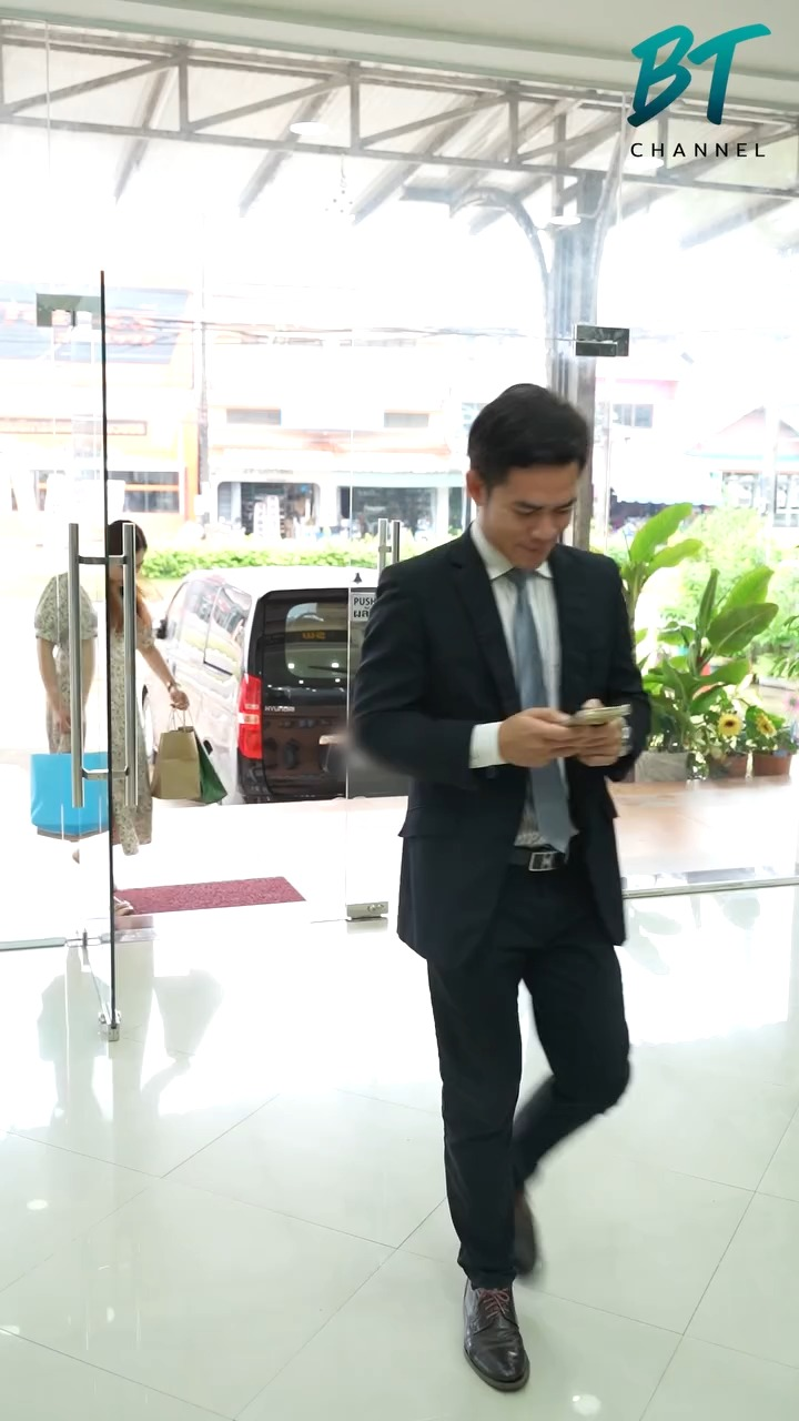 [หนังเต็มเรื่อง] 453H0805 L เธอเคยคิดว่าเขารัก แต่วันนี้เธอตาสว่าง เพราะสิ่งที่เขาทำ