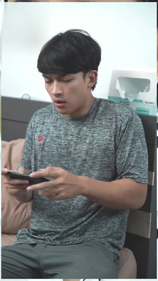 [หนังเต็มเรื่อง] 526H0825 S ใครกันแน่ที่ฝากขนมาให้