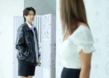 [หนังเต็มเรื่อง] 416H0815 E ชายคนนี้คลานเข้าไปในกล่อง และกล่องก็ส่งเค้าย้