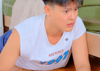 [หนังเต็มเรื่อง] 683H0805 Q นอนกอดขาใครทำไมเหมือนของ