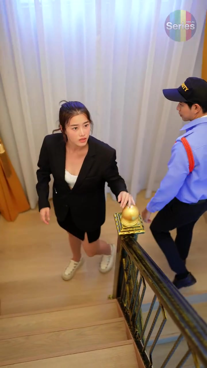 [หนังเต็มเรื่อง] 422H0815 E ท่านประธานคะ รีบใส่ชุดรปภของฉันเดี๋ยวนี้ ก่อนที่