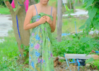 [หนังเต็มเรื่อง] 678H0805 Q ทำไมแฟนพี่ถึงไม่ยอมกินข้าว