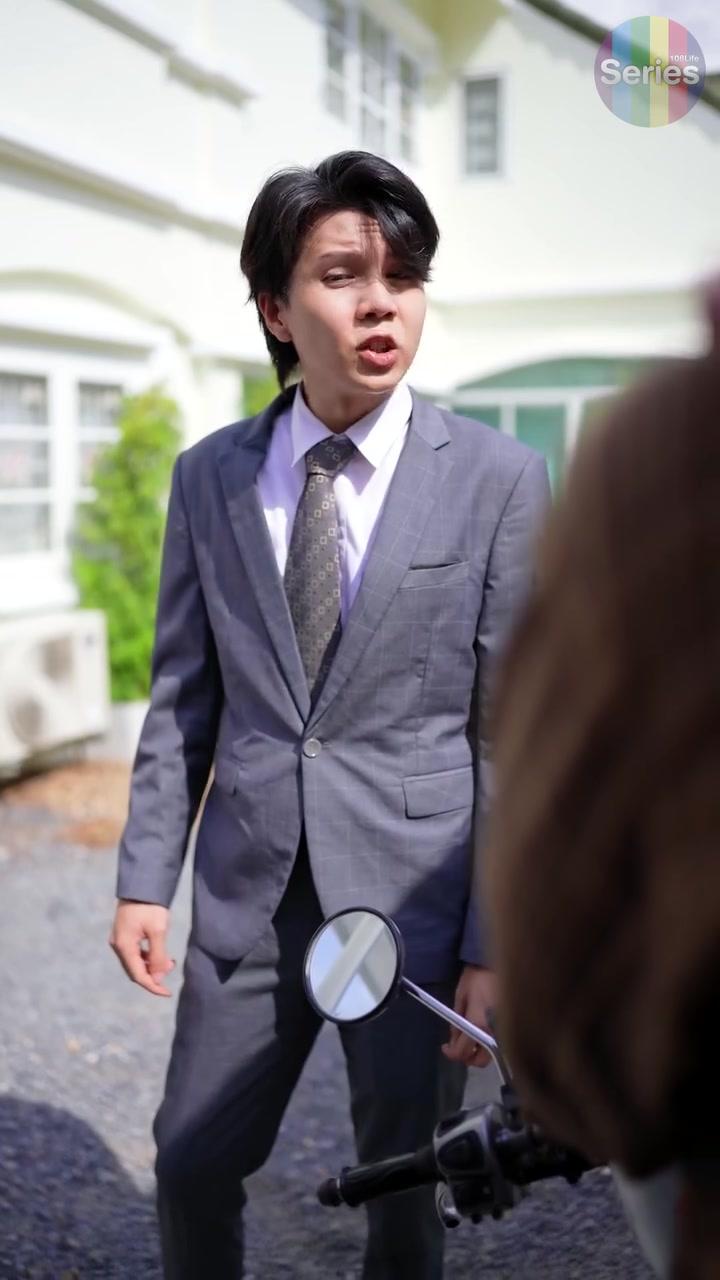 [หนังเต็มเรื่อง] 426H0815 E ที่จอดรถท่านประธาน คนงานไม่มีสิทธิ์