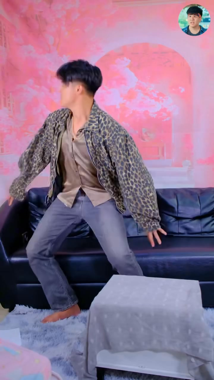 [หนังเต็มเรื่อง] 664H0805 Q แม่บ้านพยายามบอกความจิงเจ้านาย