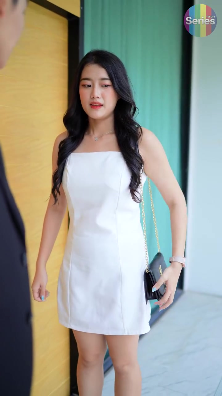 [หนังเต็มเรื่อง] 428H0815 E นัดเดตไม่ตรงปก เพราะทำขาเทียมตกลงบนพื้น