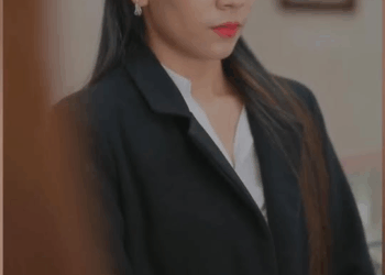 [หนังเต็มเรื่อง] 559H0825 S บ้านนอกเลี้ยงไก่ดำมาซื้อทอง 1 ร้อยบๅท