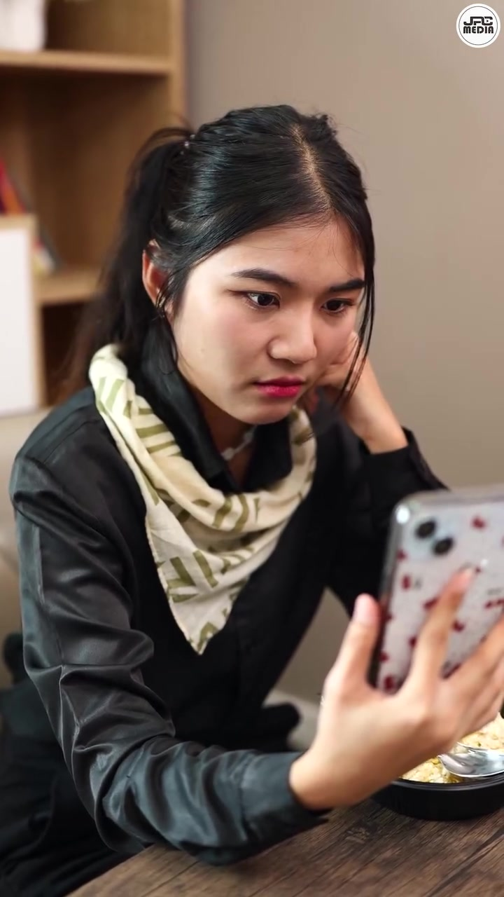 [หนังเต็มเรื่อง] 530H0805 B ดูถูกคนบ้านนอก คิดจะมาออกรถหรู