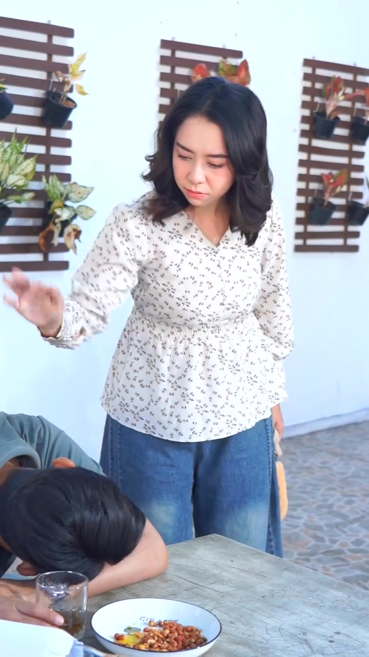 [หนังเต็มเรื่อง] 640H0805 H มีงานแต่ไม่มีเกียรติ จะเลือกอะไร หนังสั้นต้องมนต์ฟิล์ม หนังสั้นละครสั้นสะท้อนสังคม หนังใหม่