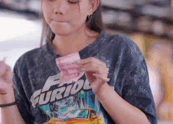 [หนังเต็มเรื่อง] 581H0815 U จะหลอกกินฟรีกับพนักงานซื่อบื้อ