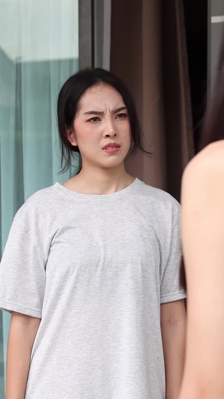 [หนังเต็มเรื่อง] 407H0825 R เธอก็แค่เมียลำดับที่เท่าไหร่ก็ไม่รู้