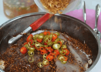 [หนังเต็มเรื่อง] 551H0805 F 79 บุฟเฟต์เอาให้คุ้ม ลูกชิ้นต้องหมดร้าน พริกต้องหมดร้าน