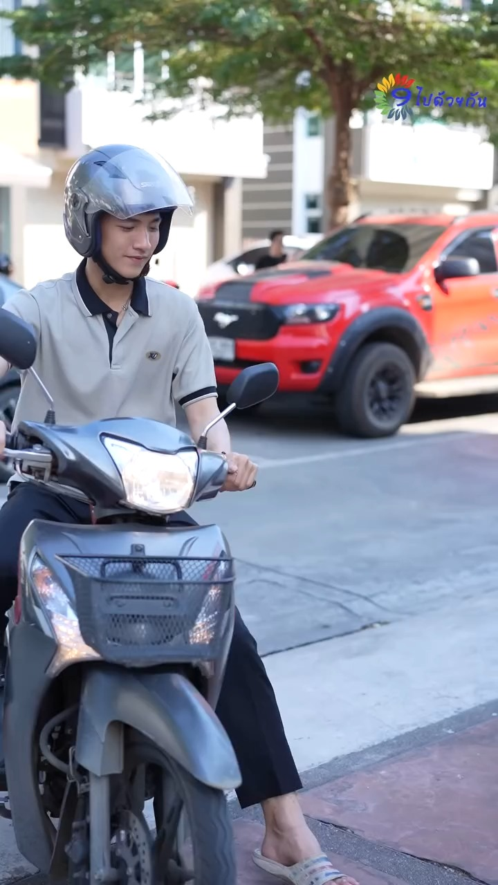 [หนังเต็มเรื่อง] 786H0815 Y ผู้หญิงไม่ยอมแต่งงาน เพราะผู้ชายไม่มีเงิu