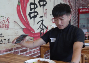 [หนังเต็มเรื่อง] 653H0815 W เรียนจบไม่สูงอย่างนาย จะไปคิดอะไรเองได้ลูกค้าคือพระเจ้าโว้ย เรื่องนี้ต้องดู หนังสั้น ละครคุณธรรม