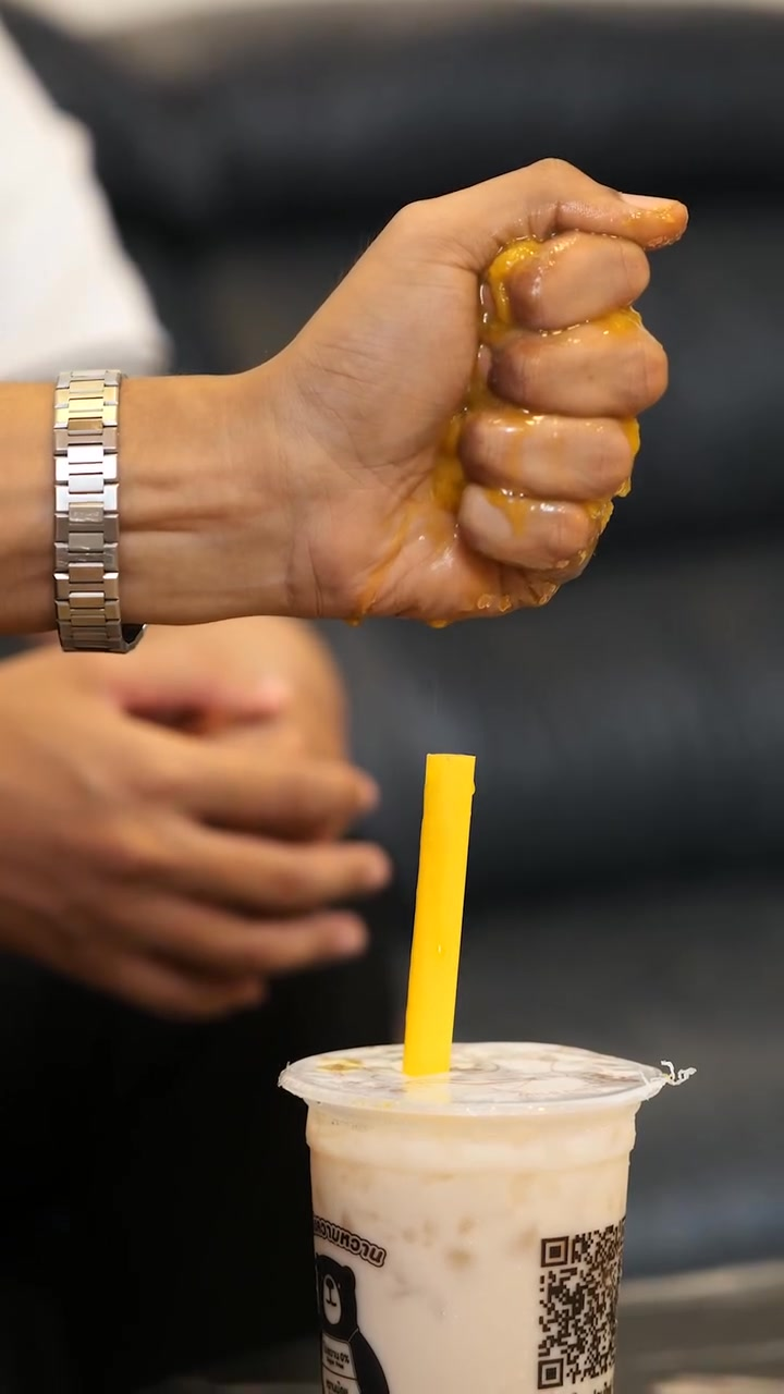 [หนังเต็มเรื่อง] 574H0805 F คนอะไรแพ้มะม่วง เกิดมาพึ่งเคยเจอ แปลกคน