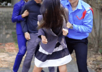 [หนังเต็มเรื่อง] 422H0805 E ลุกรปภ ทำแบบนี้กับท่านประธาน แทนที่จะตกงาuกลับได้บ้าน 5 ล้าu ตอบแทน