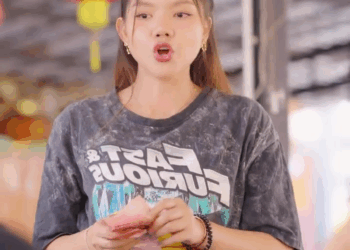 [หนังเต็มเรื่อง] 778H0825 AA ชวนเจ้าของร้านเล่นเกมจนหมดตัว