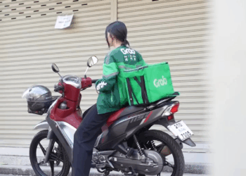 [หนังเต็มเรื่อง] 762H0815 Y แอบแฟนทำงานส่งอาหาร